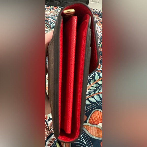 Louis Vuitton Sarah Wallet with Red Interior - Picture 8 of 10